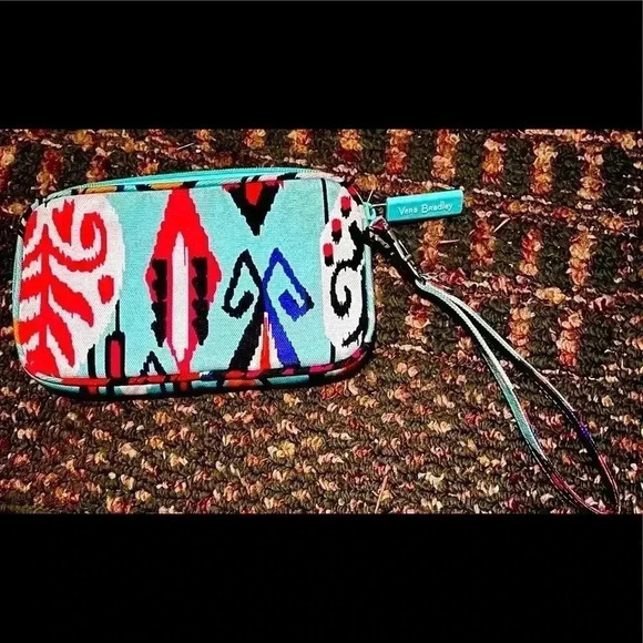 Vera Bradley Small Wristlet & Keychain Wallet - Picture 2 of 6